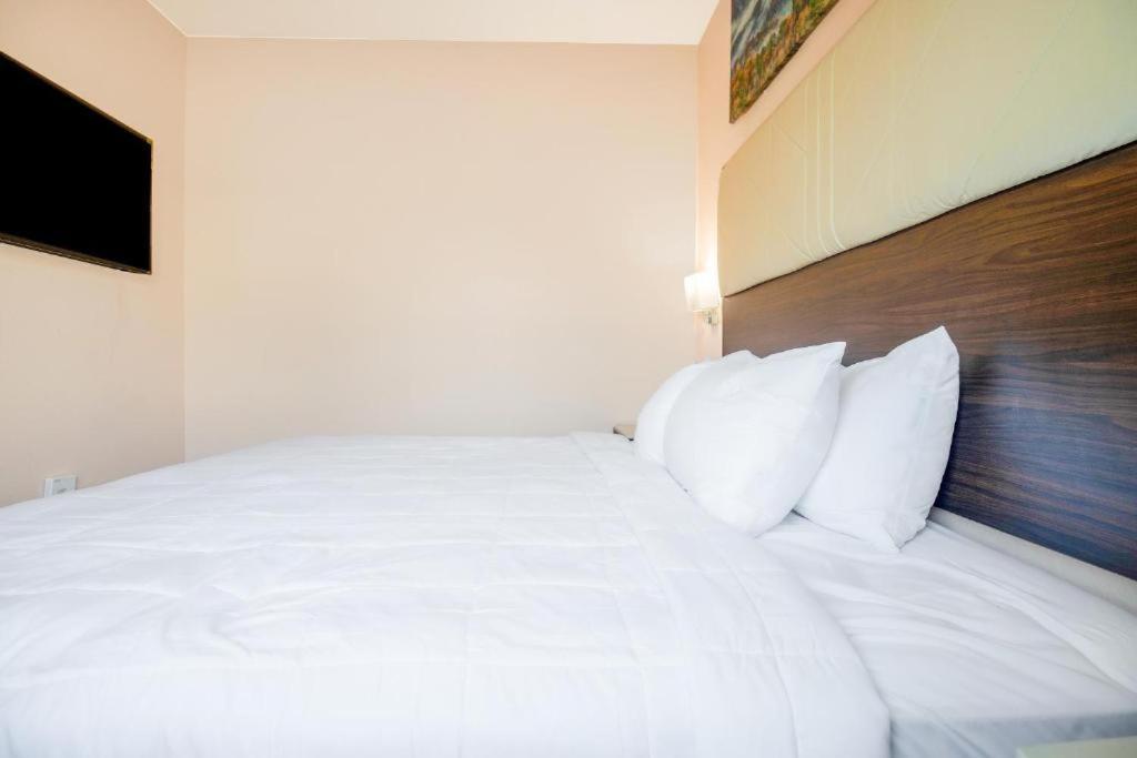 Royal Inn & Suites Adairsville Exteriör bild