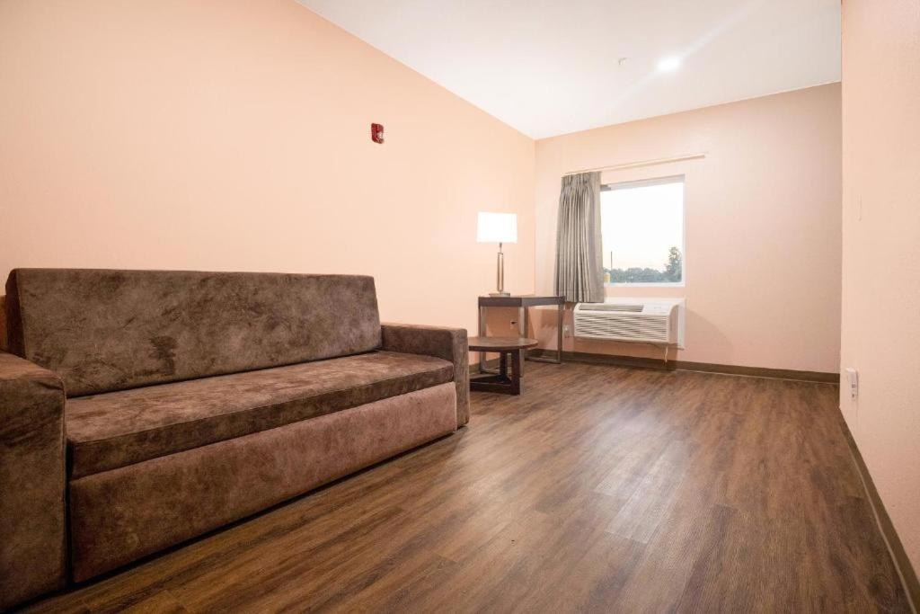 Royal Inn & Suites Adairsville Exteriör bild